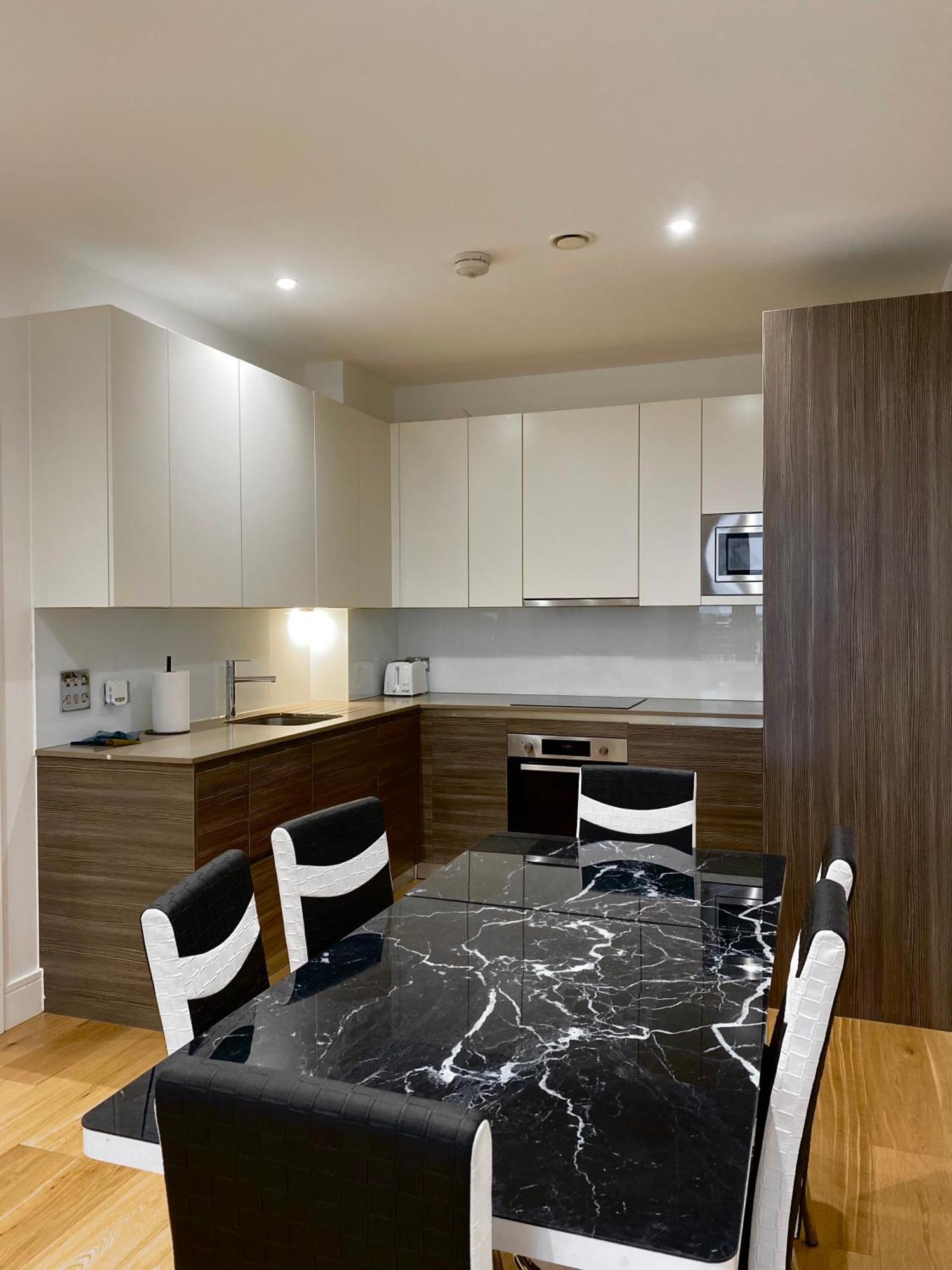 Spacious 2 Bedroom Penthouse Retreat 伦敦 外观 照片