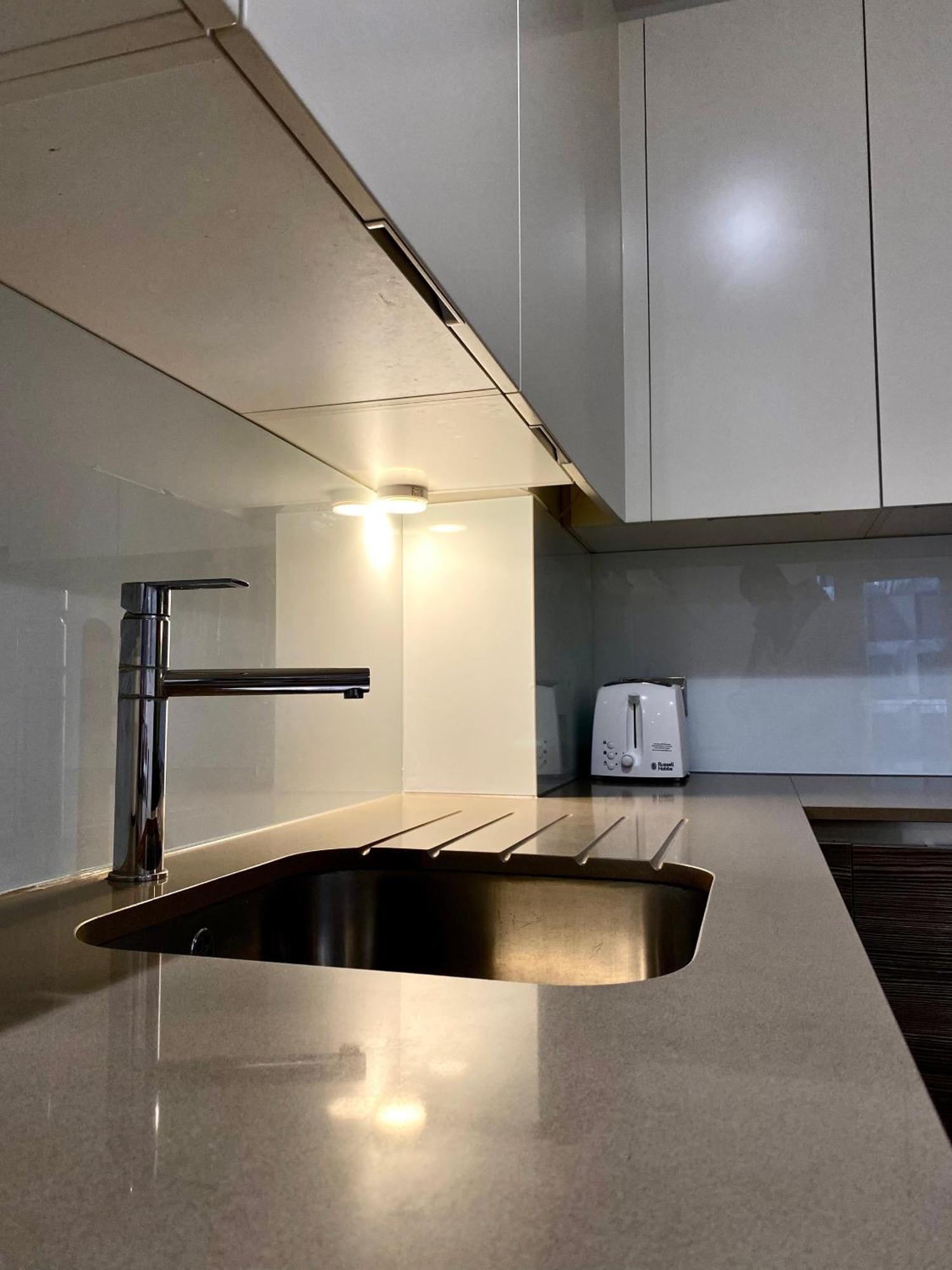 Spacious 2 Bedroom Penthouse Retreat 伦敦 外观 照片